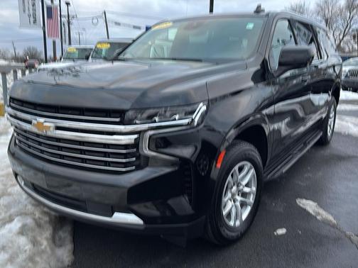 2023 Chevrolet Suburban LT