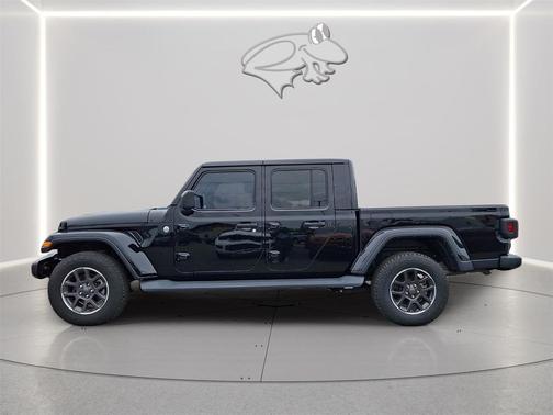 Black Clearcoat 2021 Jeep Gladiator Overland