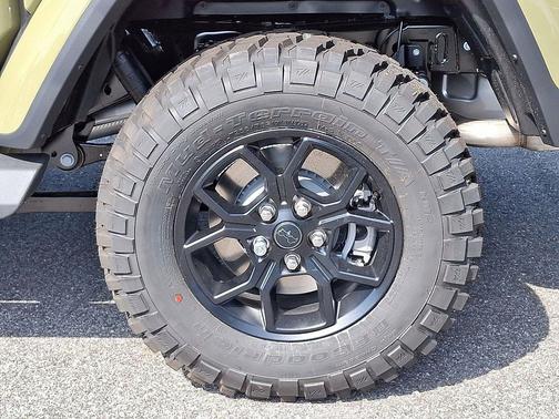 2025 Jeep Gladiator High Tide