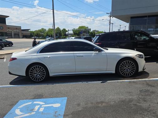 MANUFAKTUR Diamond White 2022 Mercedes-Benz S-Class 4MATIC