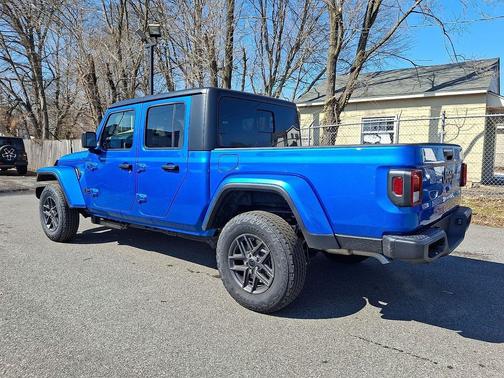 2026 Jeep Gladiator Sport S