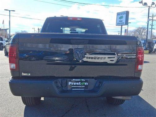 2024 RAM 1500 Classic Warlock Crew Cab 4x4 5'7' Box