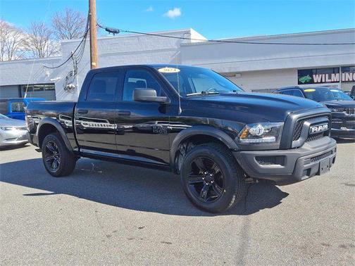 2024 RAM 1500 Classic Warlock Crew Cab 4x4 5'7' Box