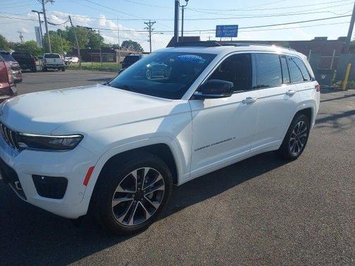 2022 Jeep Grand Cherokee Overland