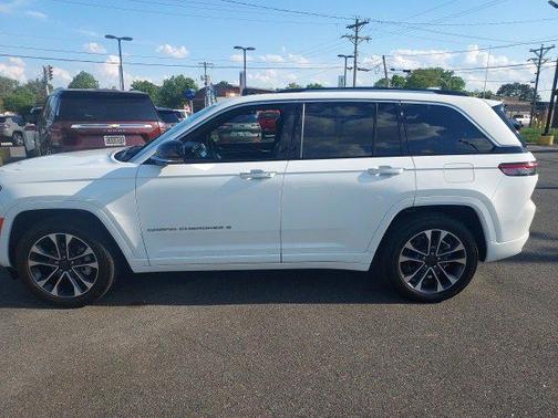 2022 Jeep Grand Cherokee Overland