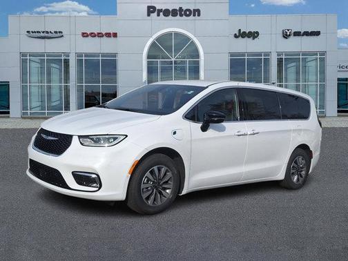 2025 Chrysler Pacifica Hybrid Select