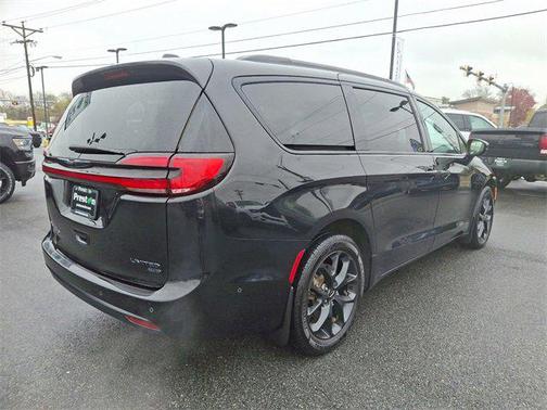 2022 Chrysler Pacifica Limited