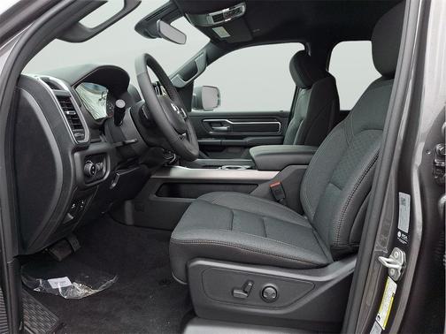 Granite Crystal Metallic Clearcoat 2026 RAM 1500 Big Horn/Lone Star