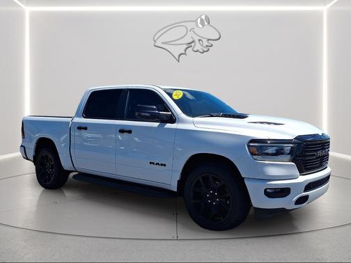 Bright White Clearcoat 2023 RAM 1500 Laramie