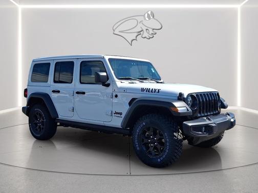 Bright White Clearcoat 2022 Jeep Wrangler Willys