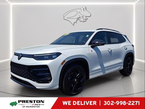 Opal White Pearl 2025 Volkswagen Tiguan 2.0T SE R-Line Black 4MOTION