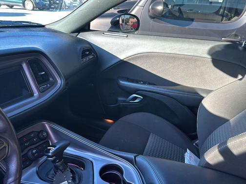 Pitch Black Clearcoat 2023 Dodge Challenger R/T