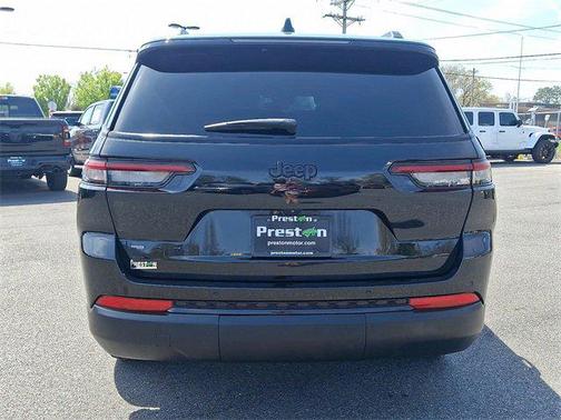 2022 Jeep Grand Cherokee L Altitude