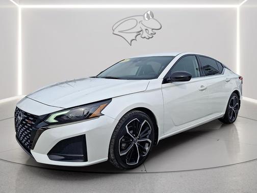 2024 Nissan Altima SR FWD