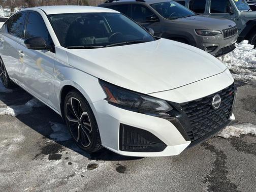 2024 Nissan Altima SR FWD