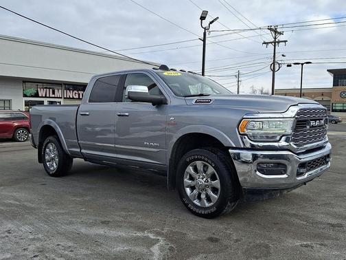 2020 RAM 2500 Limited Crew Cab 4x4 6'4' Box