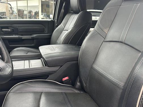 2020 RAM 2500 Limited Crew Cab 4x4 6'4' Box