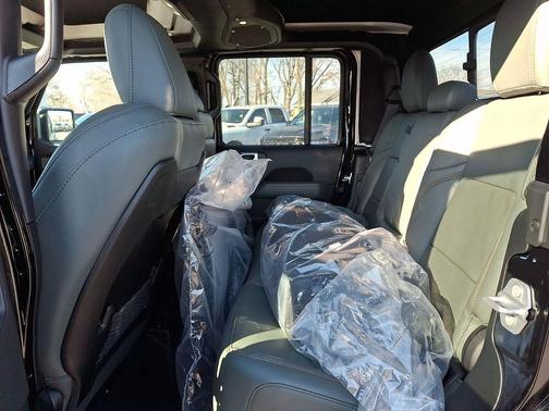 2026 Jeep Gladiator Mojave X 4x4