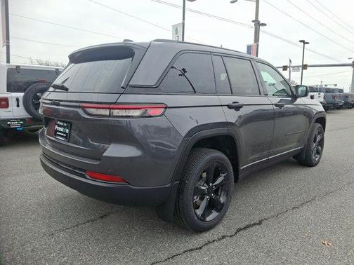 2025 Jeep Grand Cherokee Altitude