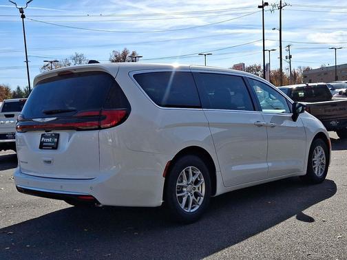 2026 Chrysler Pacifica L