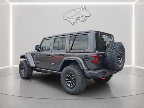 Granite Crystal Metallic Clearcoat 2026 Jeep Wrangler Rubicon