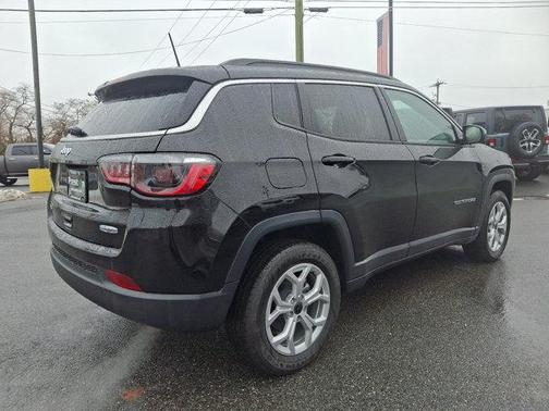 2025 Jeep Compass Latitude