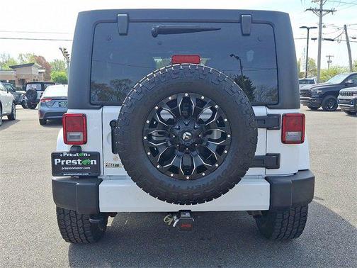 2016 Jeep Wrangler Unlimited Sahara