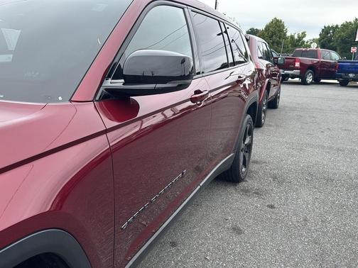 Velvet Red Pearlcoat 2023 Jeep Grand Cherokee L Altitude