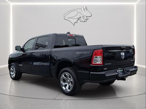 Diamond Black Crystal Pearlcoat 2022 RAM 1500 Big Horn/Lone Star