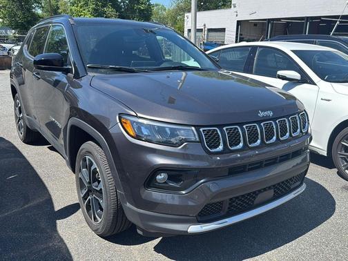 Granite Crystal Metallic Clearcoat 2023 Jeep Compass Limited