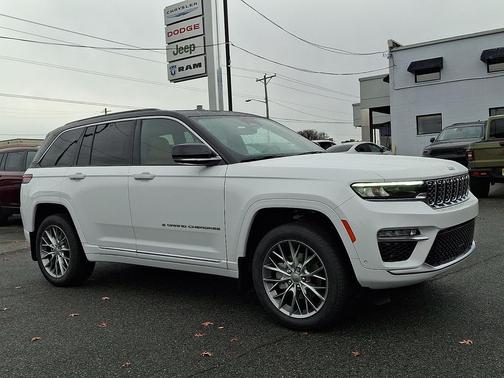 2025 Jeep Grand Cherokee Summit