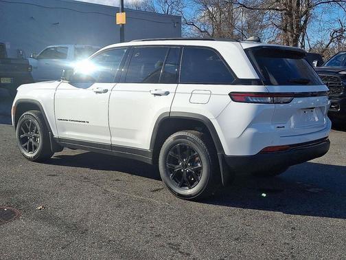 2025 Jeep Grand Cherokee Altitude