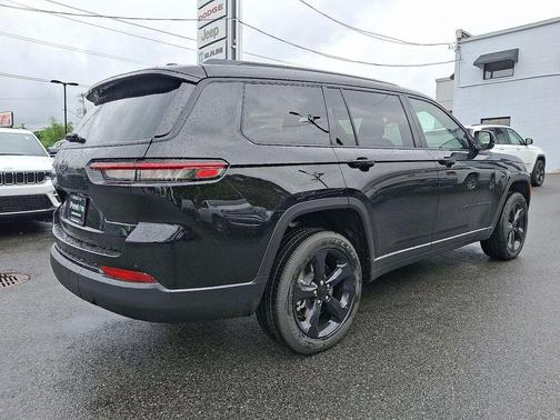 2025 Jeep Grand Cherokee L Altitude