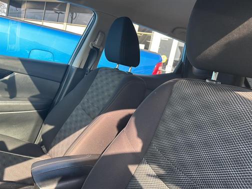 2017 Nissan Rogue Sport SV