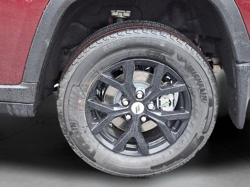 2026 Jeep Grand Cherokee Altitude