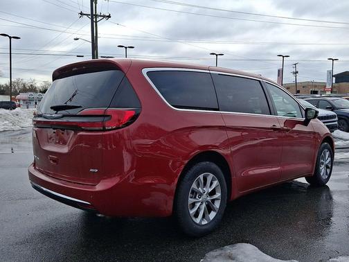 2026 Chrysler Pacifica L