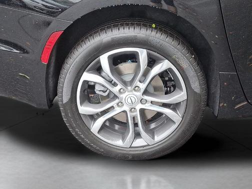 Diamond Black Crystal Pearlcoat 2026 Chrysler Pacifica L