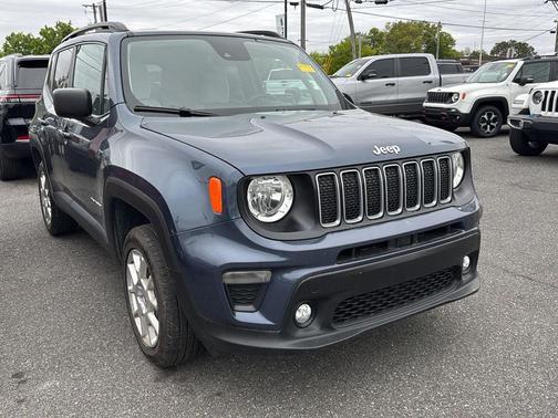 Slate Blue Pearlcoat 2022 Jeep Renegade Latitude