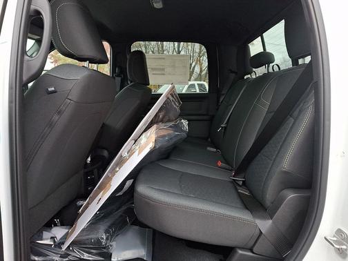 2026 RAM 3500 Tradesman Crew Cab 4x4 8' Box