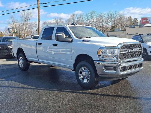 2024 RAM 2500 Tradesman Crew Cab 4x4 8' Box
