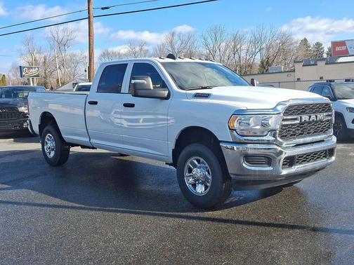 2024 RAM 2500 Tradesman Crew Cab 4x4 8' Box
