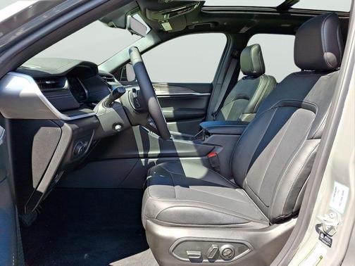 Sting-Gray Clearcoat 2027 Jeep Grand Cherokee Limited