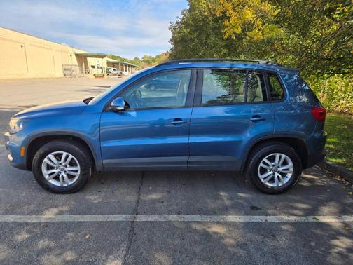 Pacific Blue 2017 Volkswagen Tiguan 2.0T S