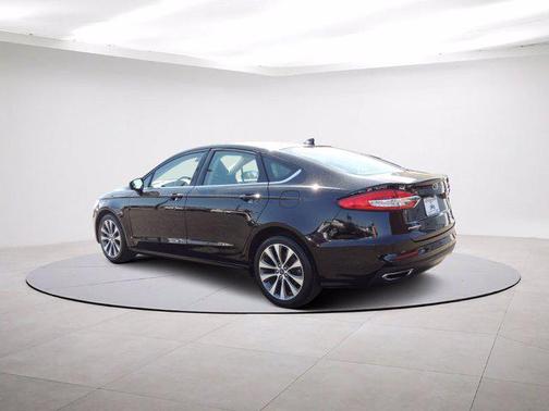 Photo 5 of 29 of 2020 Ford Fusion SE