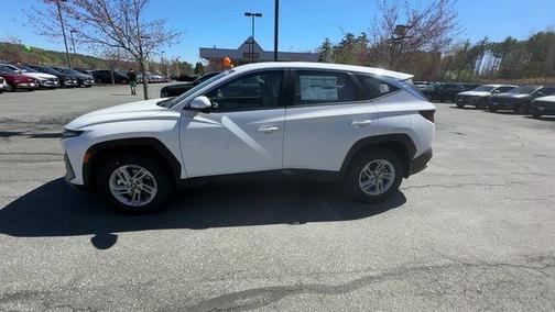 2025 Hyundai TUCSON SE