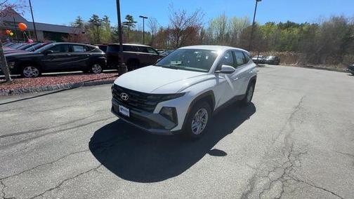 2025 Hyundai TUCSON SE