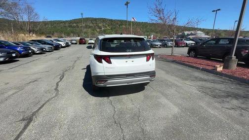 2025 Hyundai TUCSON SE