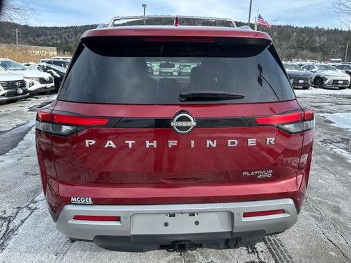 2022 Nissan Pathfinder Platinum