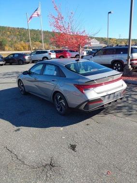 2025 Hyundai ELANTRA HEV SEL Sport