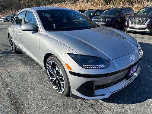 2025 Hyundai IONIQ 6 SEL